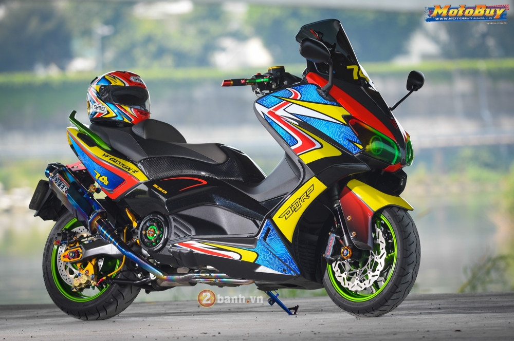 Modifikasi Yamaha T-Max Full Color  motohits.com